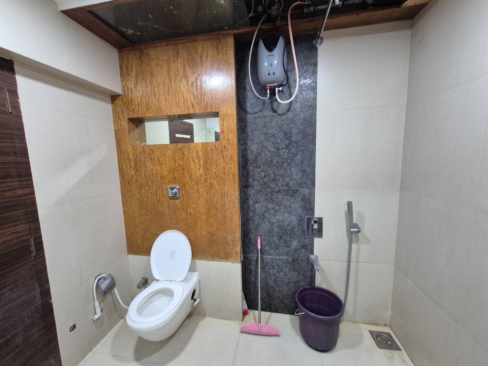 Clean Washroom